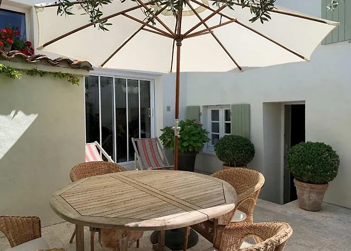 Oriane Maison De Charme Proche Сasa de vacaciones *