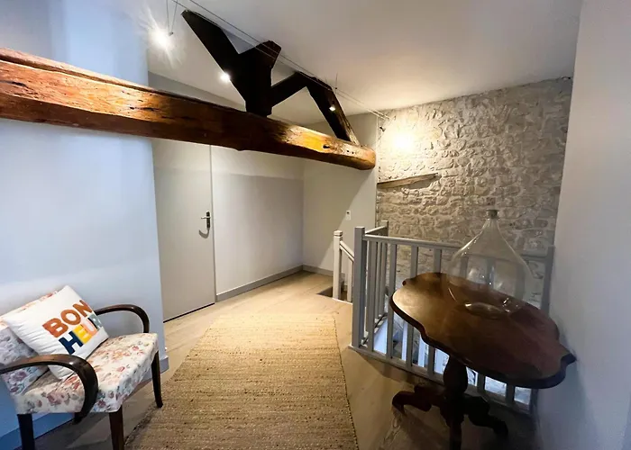 Oriane Maison De Charme Proche Сasa de vacaciones *